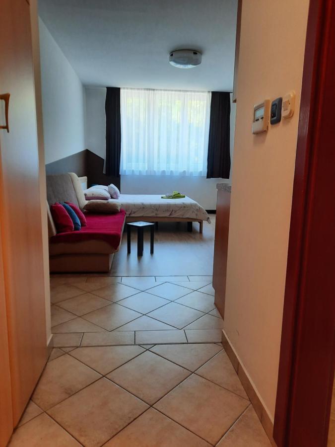 Apartmani Lorena Pula Extérieur photo