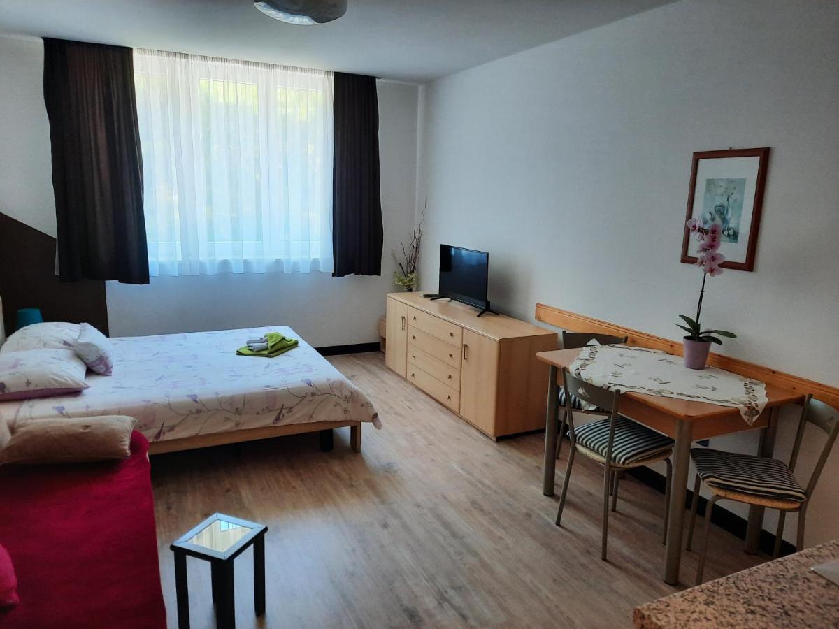 Apartmani Lorena Pula Extérieur photo