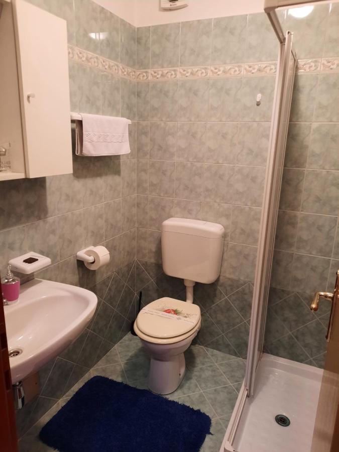 Apartmani Lorena Pula Extérieur photo