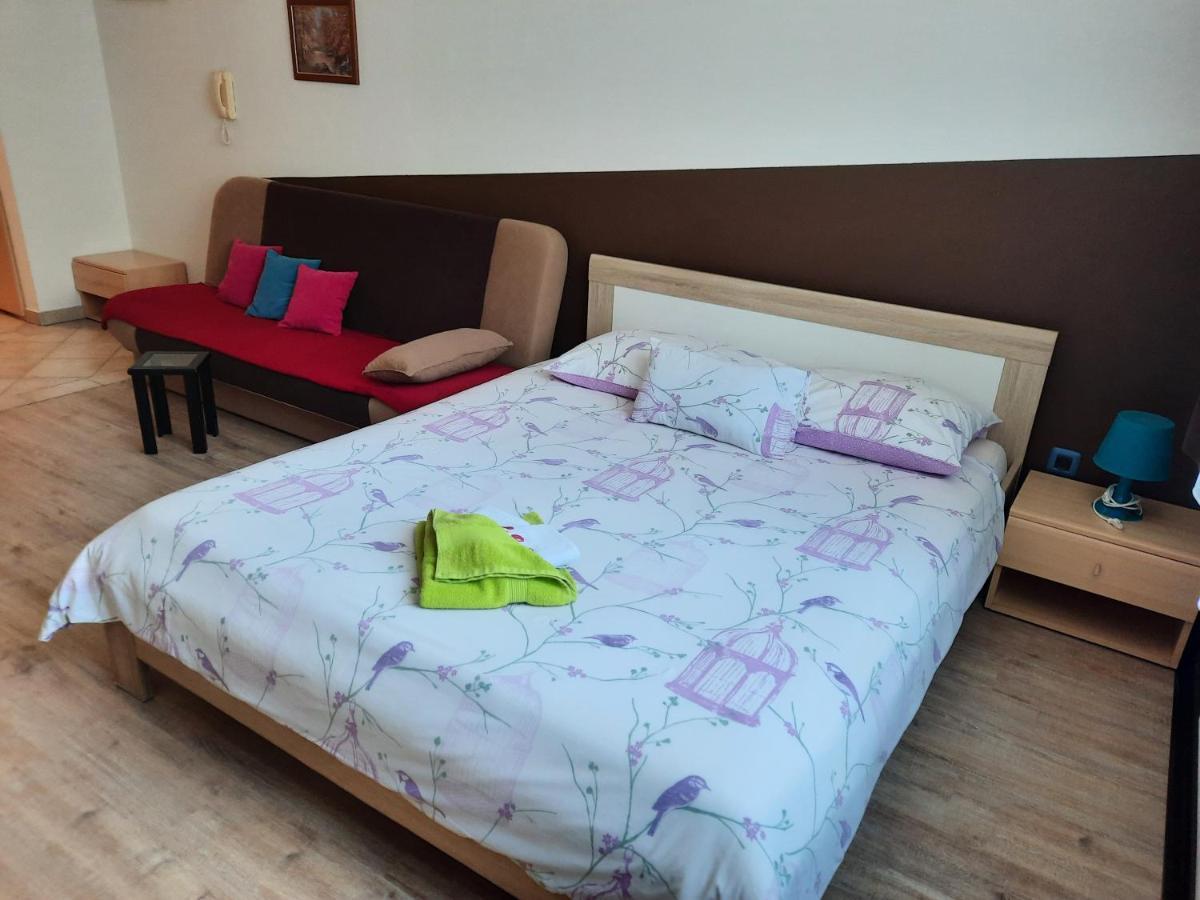 Apartmani Lorena Pula Extérieur photo